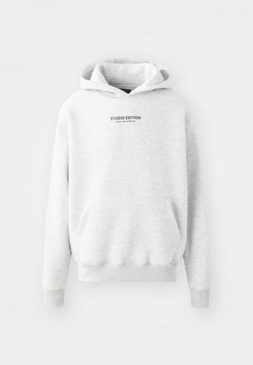 Пуловер с капюшоном