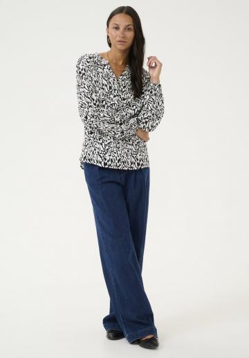 Атласная блузка