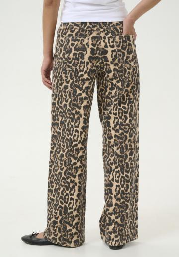 Свободные джинсы