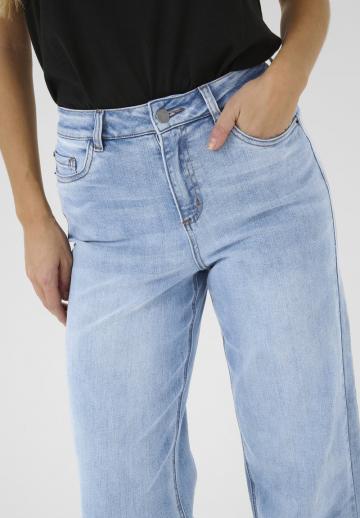 Свободные джинсы