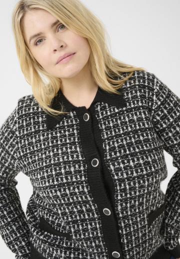 Жаккардовая вязаная кофта