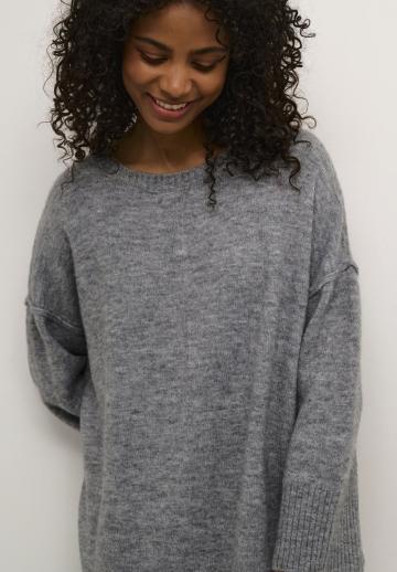 Вязаное платье