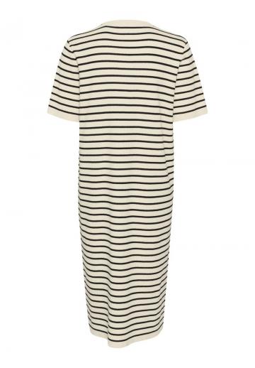 Вязаное платье