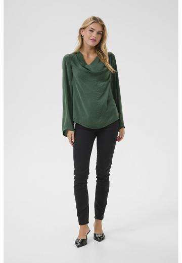 Атласная блузка