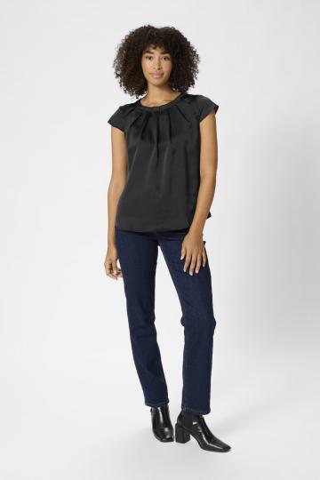 Атласная блузка