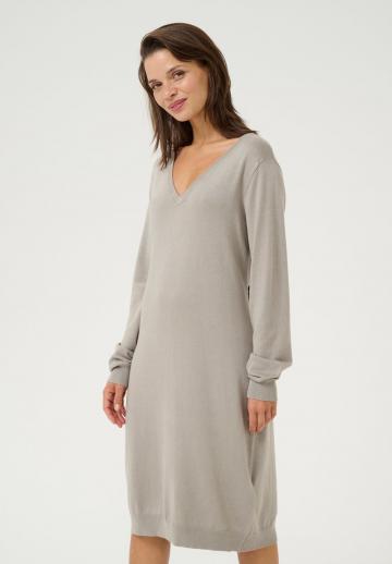 Вязаное платье