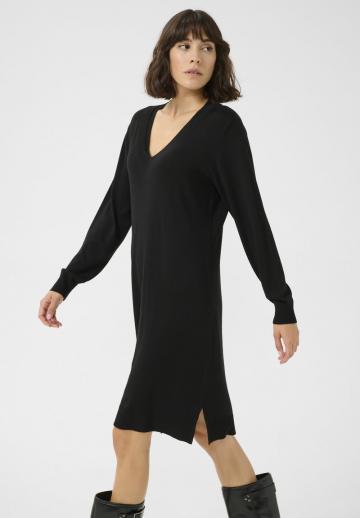 Вязаное платье