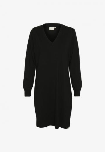 Вязаное платье