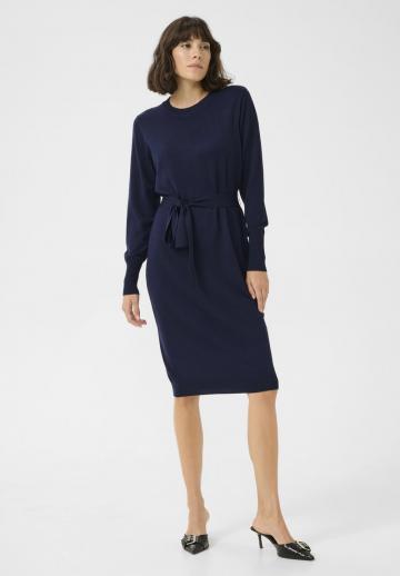 Вязаное платье