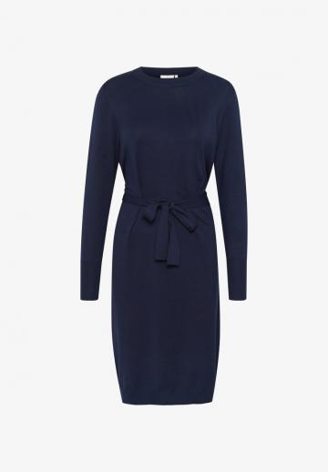 Вязаное платье