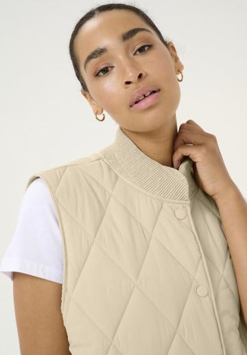 Длинный жилет