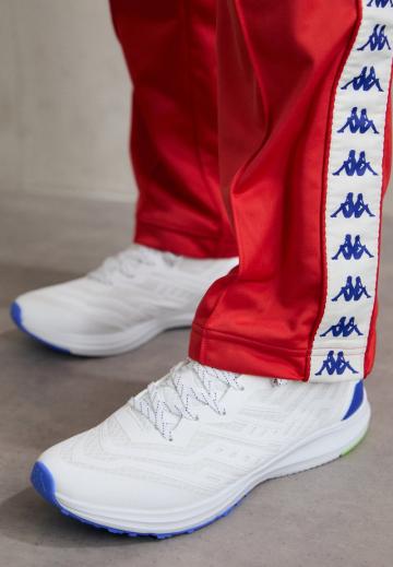 Тренировочные кроссовки