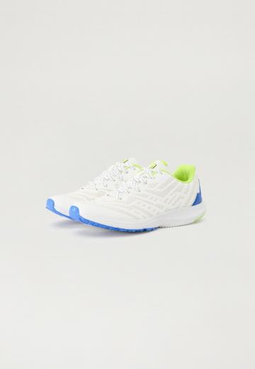 Тренировочные кроссовки