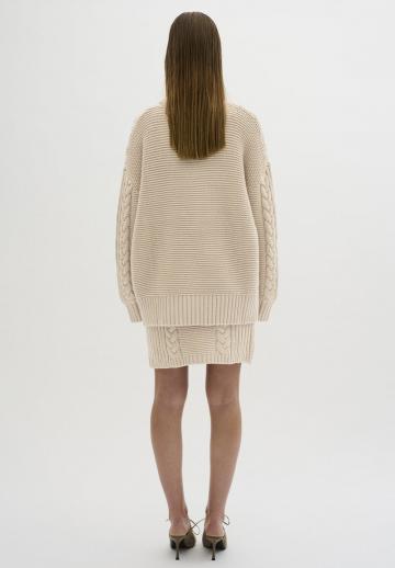 Длинный пуловер