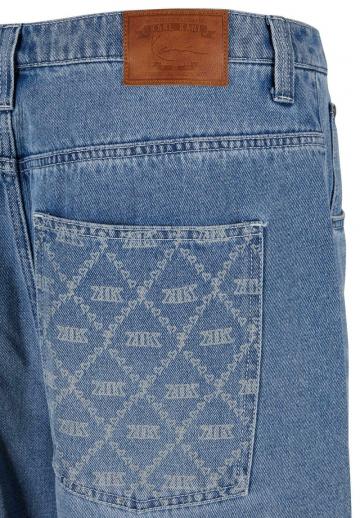 Прямые джинсы