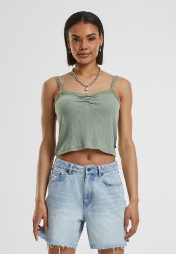 Топ на бретельках