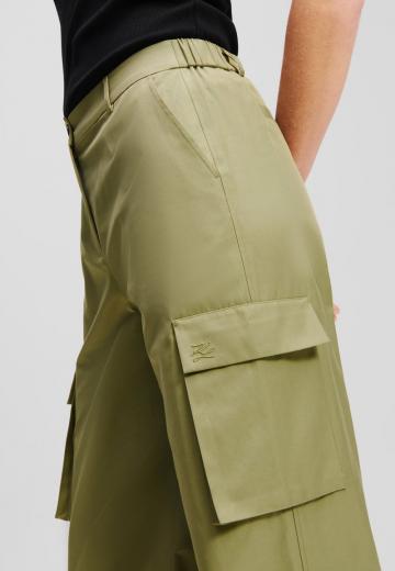 Брюки с накладными карманами