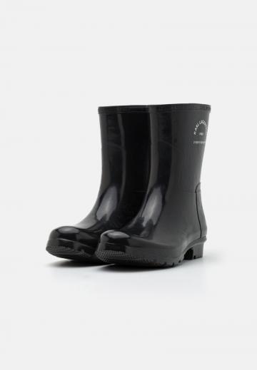 Резиновые сапоги