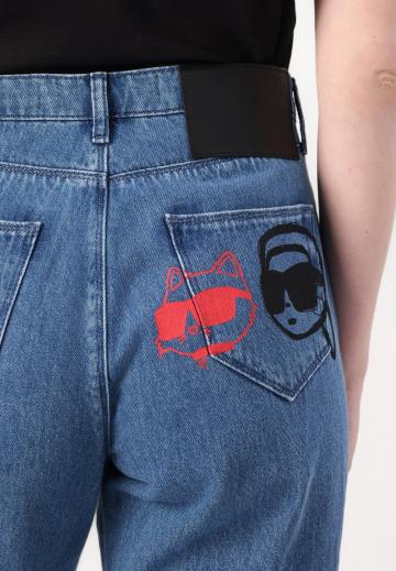 Прямые джинсы