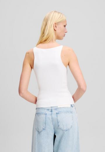 Топ на бретельках