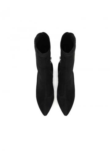 Высокие сапоги