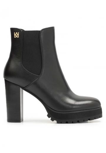 Полусапожки на высоком каблуке