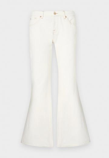 Клешеные брюки