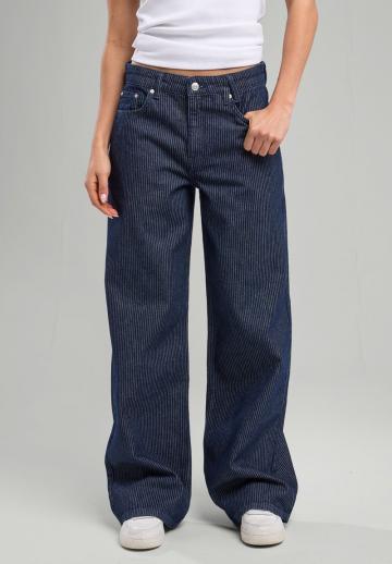 Свободные джинсы