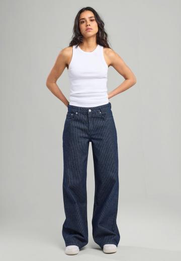 Свободные джинсы