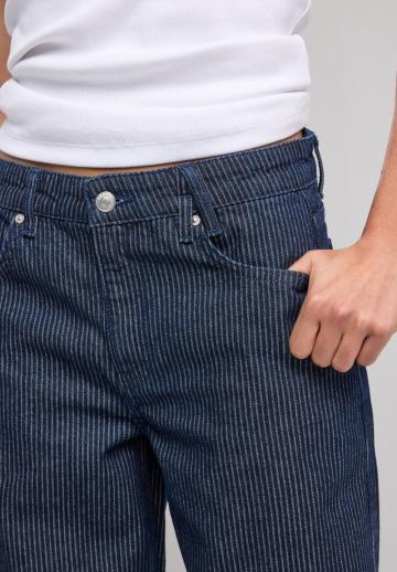 Свободные джинсы