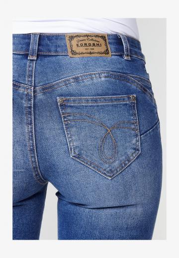 Короткие джинсы