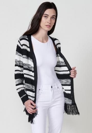 Жаккардовая вязаная кофта