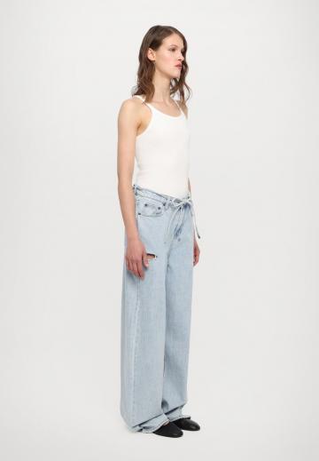 Джинсы бойфренда