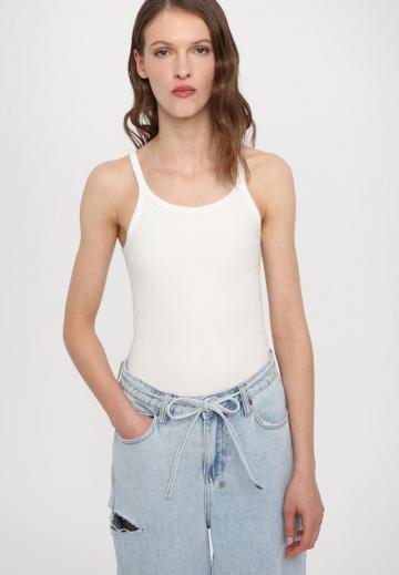 Джинсы бойфренда