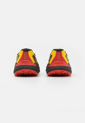 Беговые кроссовки