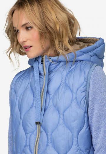 Длинный жилет