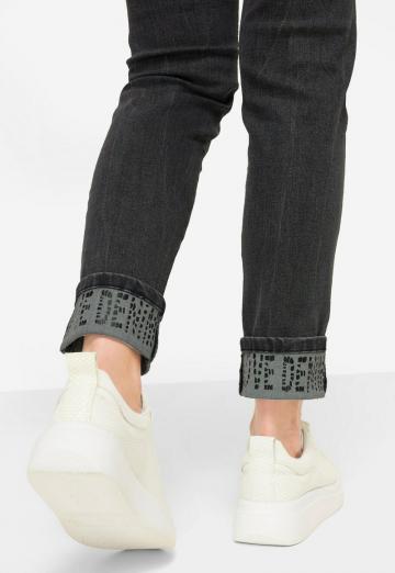 Короткие джинсы