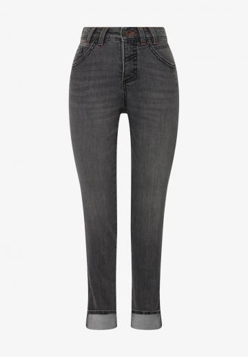 Короткие джинсы