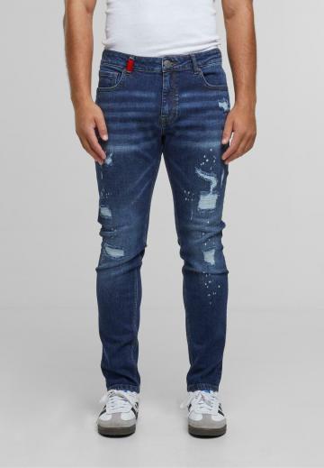 Узкие джинсы