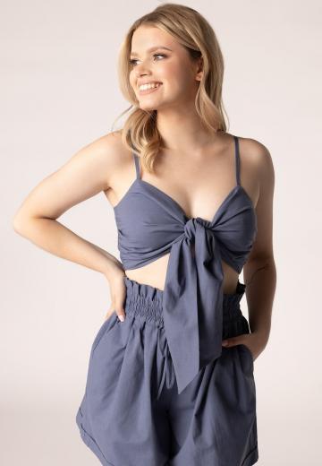 Топ на бретельках