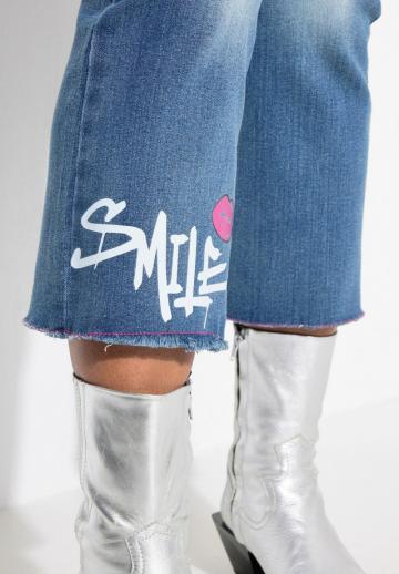 Короткие джинсы