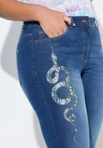 Короткие джинсы