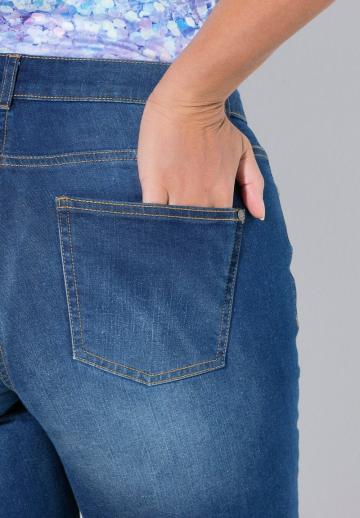 Короткие джинсы