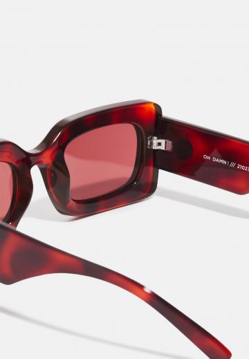 Солнечные очки