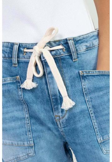 Свободные джинсы