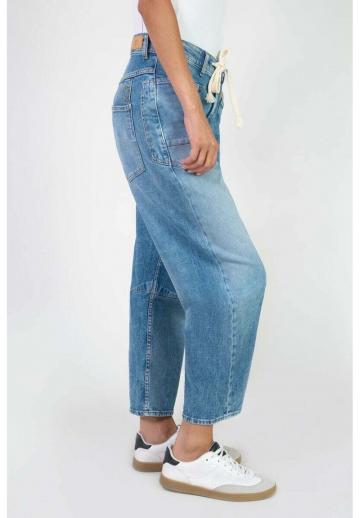 Свободные джинсы