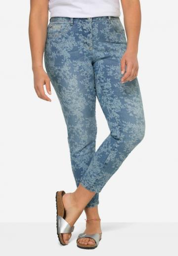 Короткие джинсы