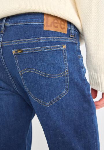 Узкие джинсы