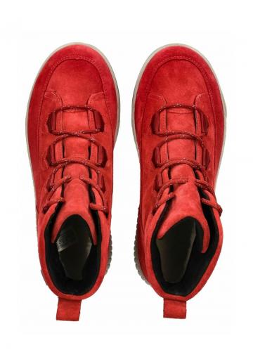 Сапожки на танкетке