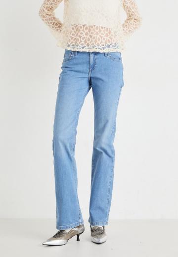 Клешеные брюки